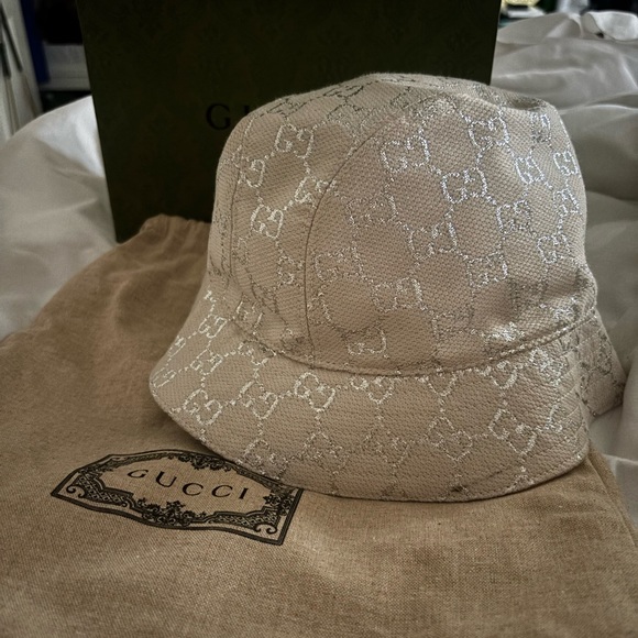 Gucci Beige Monogram Bucket Hat - Picture 1 of 3